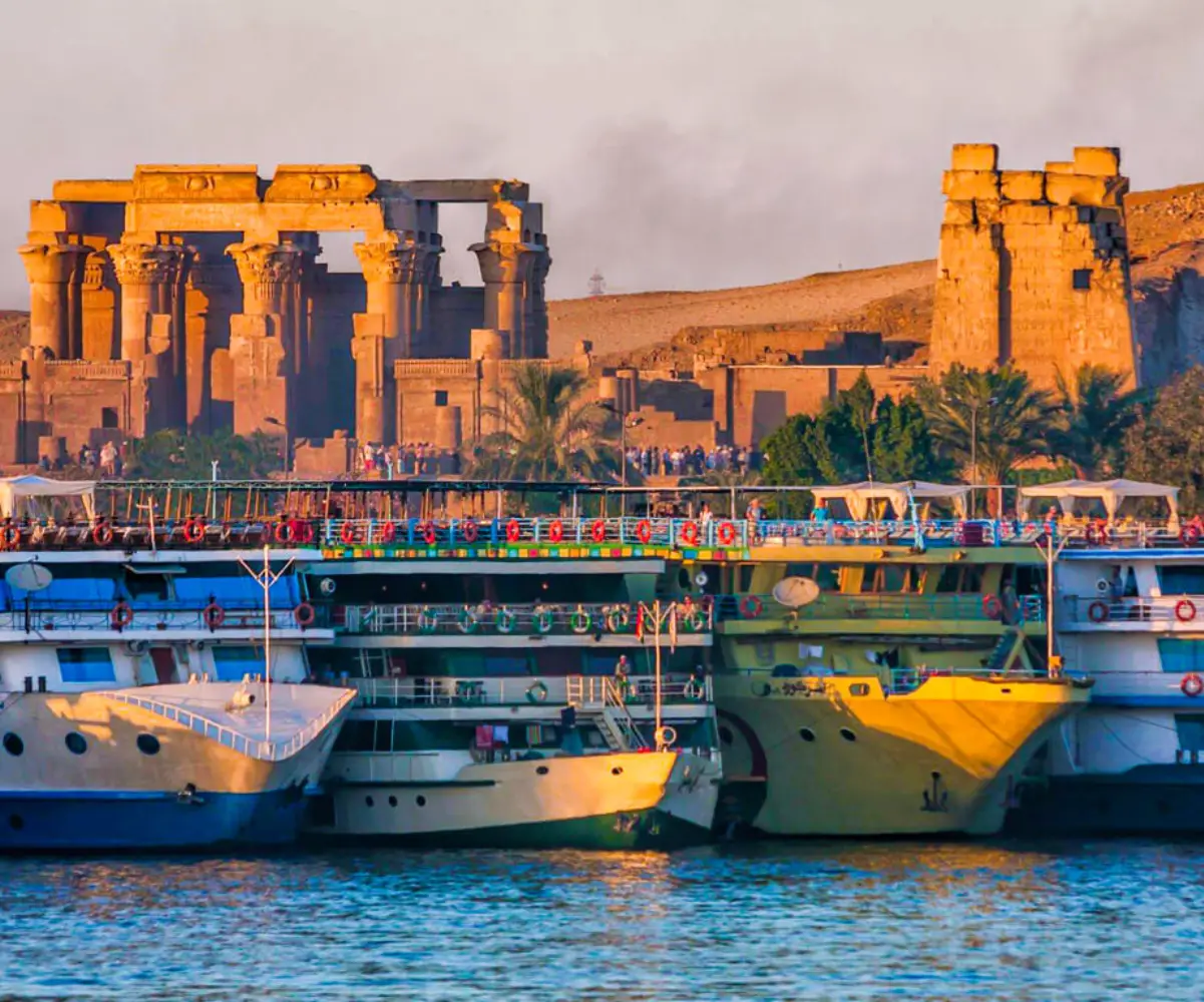 Cairo Nile cruise And Hurghada Tour